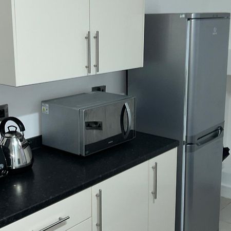 Lovely 1 Bed Apartment In Salford Manchester Eksteriør bilde